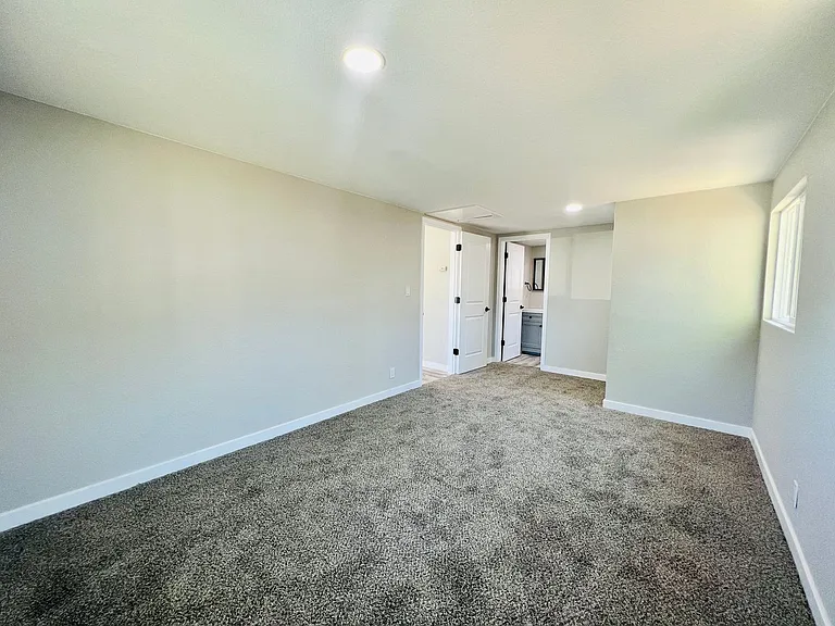 702 S Wolcott Ct — Photo 18