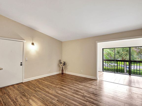 5th image of 1109 Duncan Circle #201