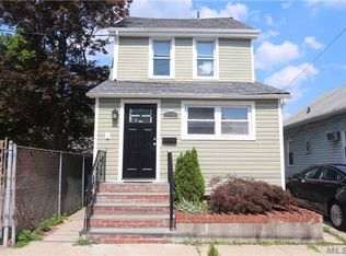 8609 259th St, Floral Park, NY 11001