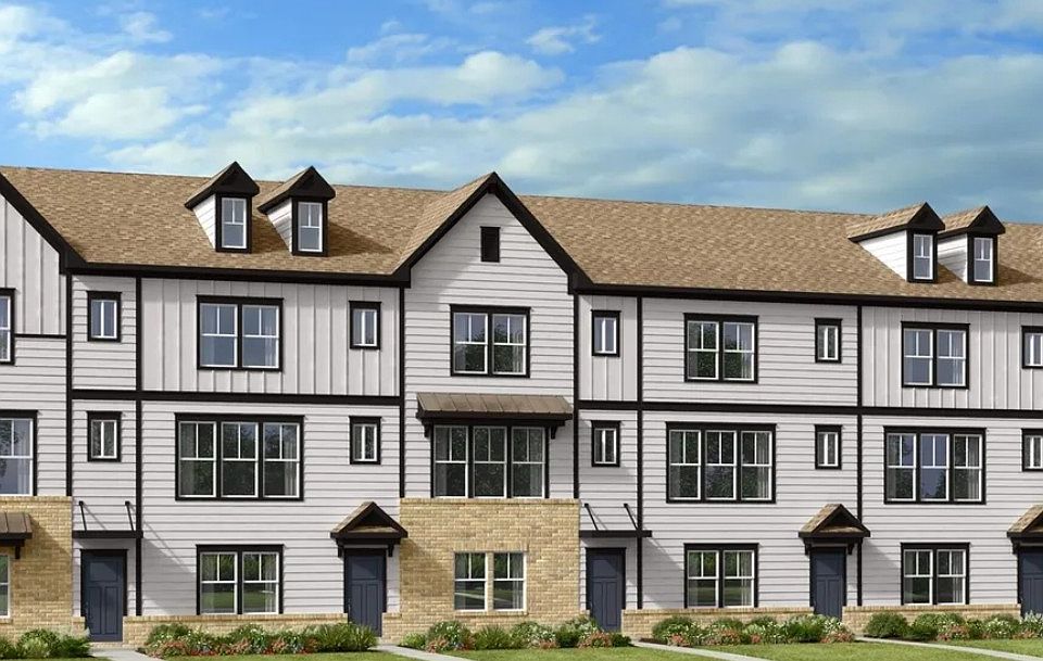 1st image of 547 Silver Star Blvd