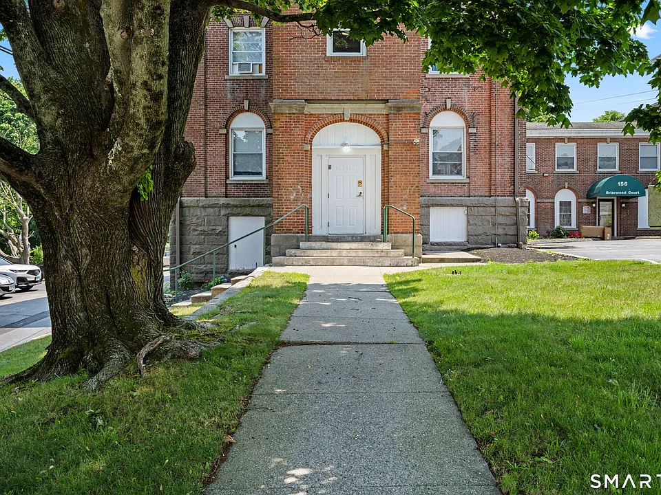 156 Garfield Ave