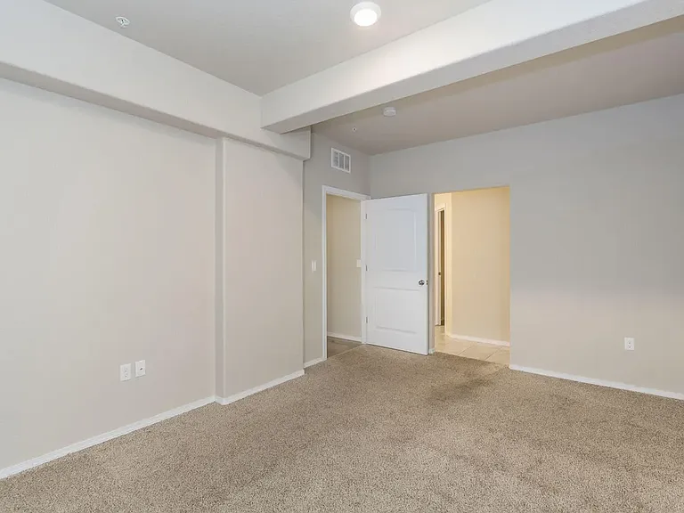 1592 Monterey Rd #102 — Photo 13