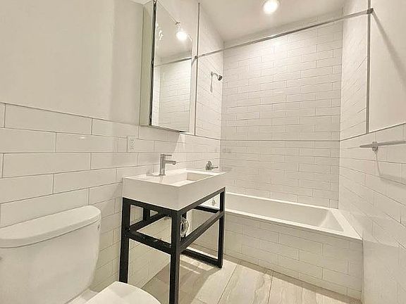 5th image of 257 W 136th St #4B