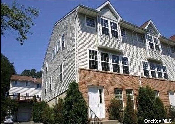 1st image of 200 Hendrick Ave