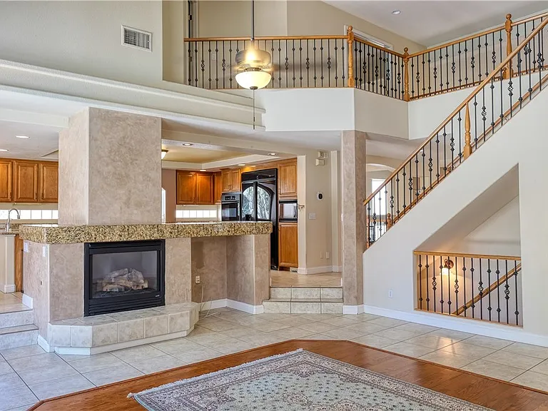 3924 Royal Scots Ave — Photo 3