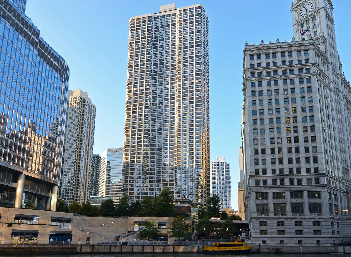 1 bed, 725 sqft, $2,275 — Photo 1