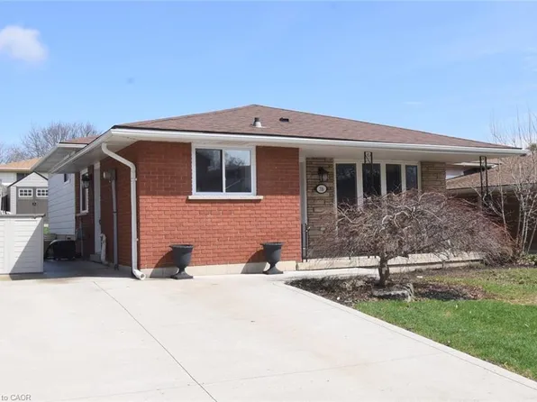 316 Cranbrook Dr, Hamilton, ON L9C 4T3