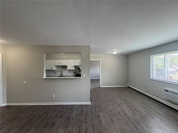 4th image of 3101 Bromley Pl APT 21