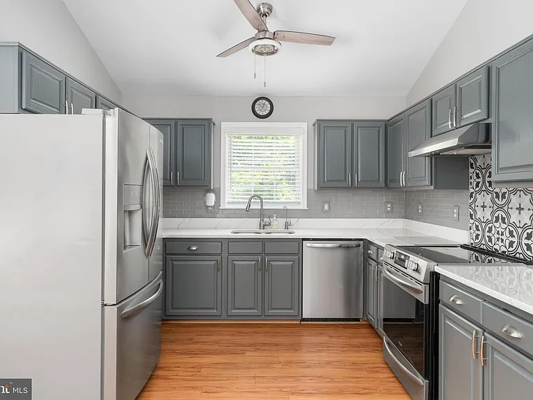8009 Burrell Rd — Photo 12