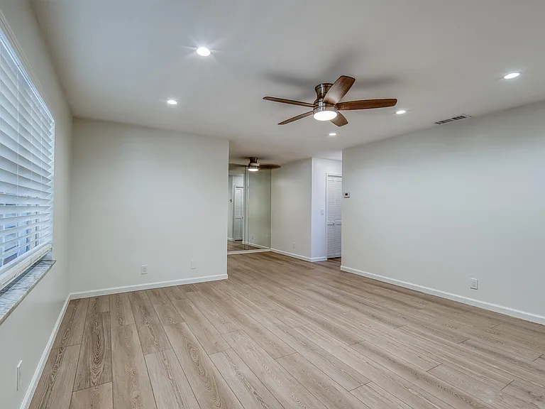 411 S M St #5 — Photo 14