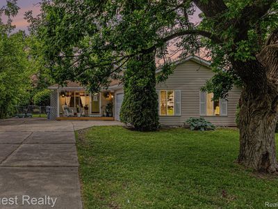 2954 Chrysler Ave, Waterford, MI, 48328
