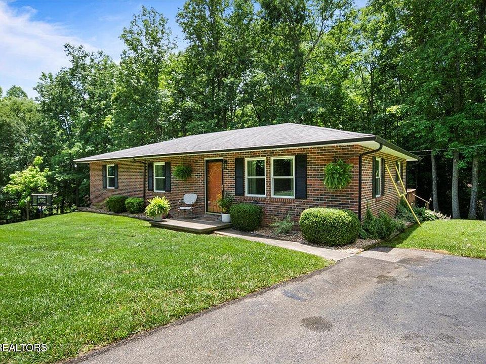 1st image of 382 Tionesta Dr