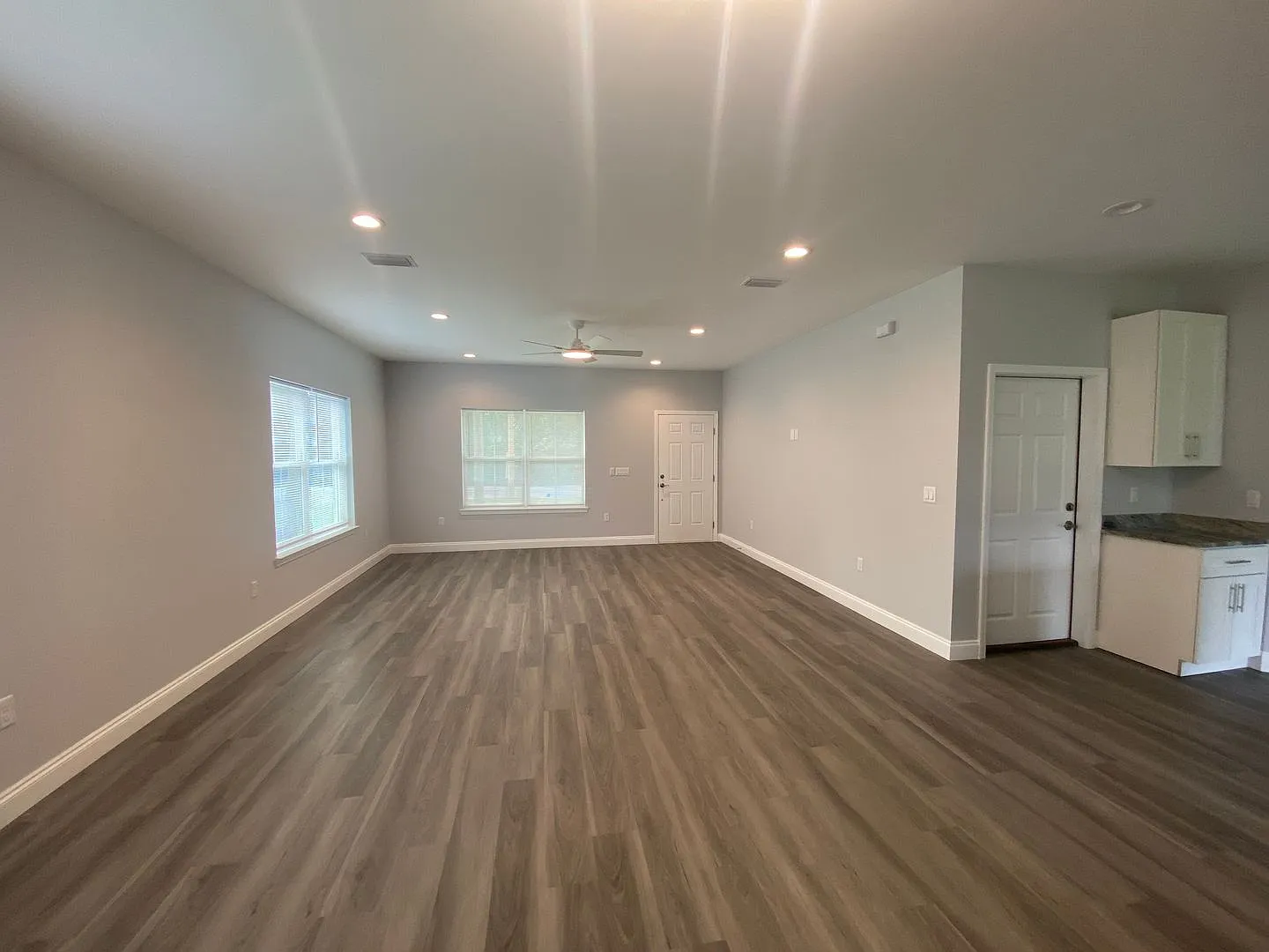 2936 Hall Ave — Photo 4