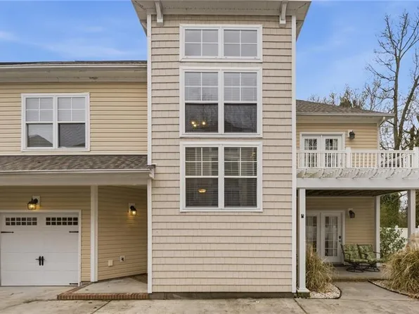 427 Fountain Dr, Virginia Beach, VA 23454