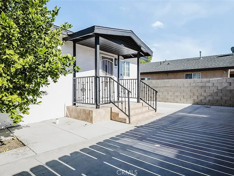 10503 Cantara St #10503 — Photo 4