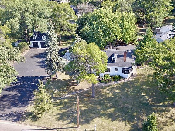 4th image of 739 10th St NW
