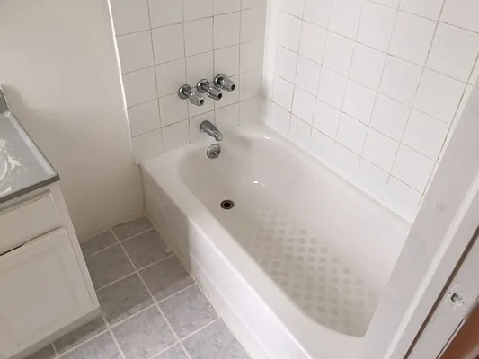 Rented by New York Realty Minimax Inc | media 9