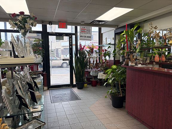 4th image of 529 Rogers Rd