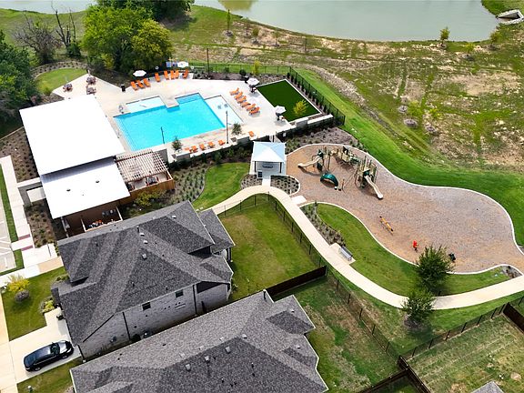 7th image of this home