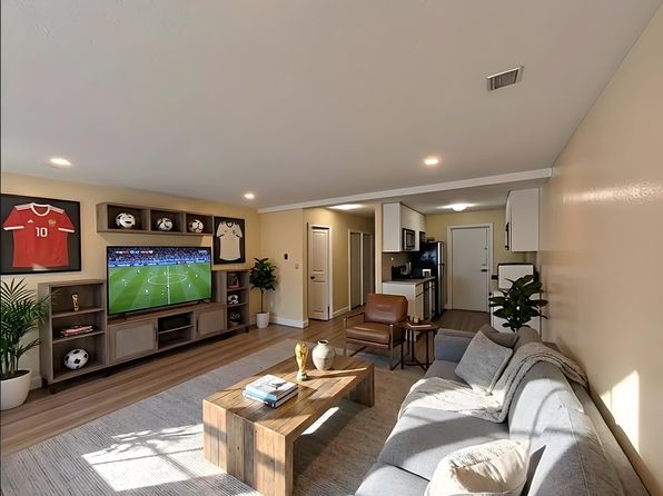 21 Greenwood St APT 13