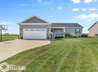 513 Layne Dr, West Burlington, IA 52655
