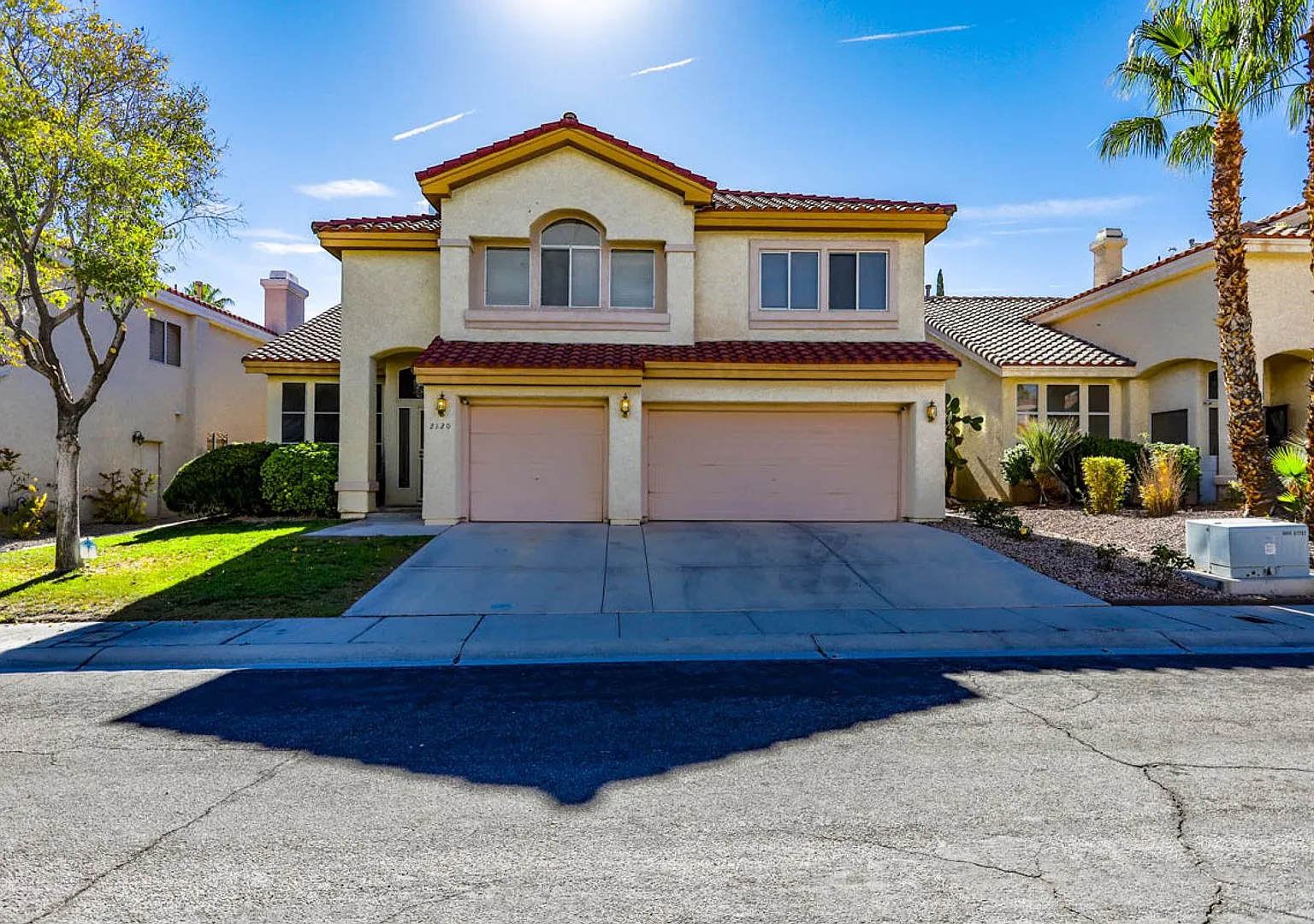 5 Bed Summerlin Home W/ 1st Floor Bed And 3/4 Bath — Photo 1