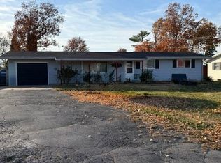 209 Flatiron Dr, Columbus Junction, IA 52738