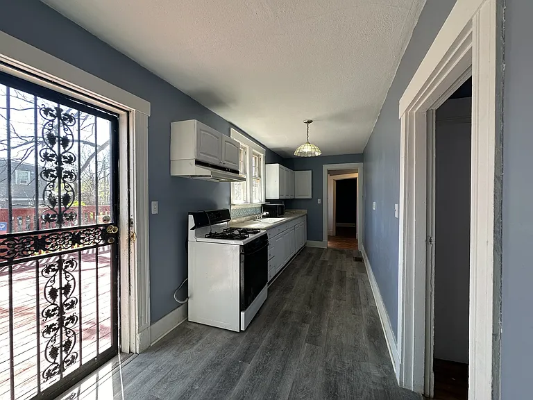 119 W Ashland Ave #1 — Photo 4