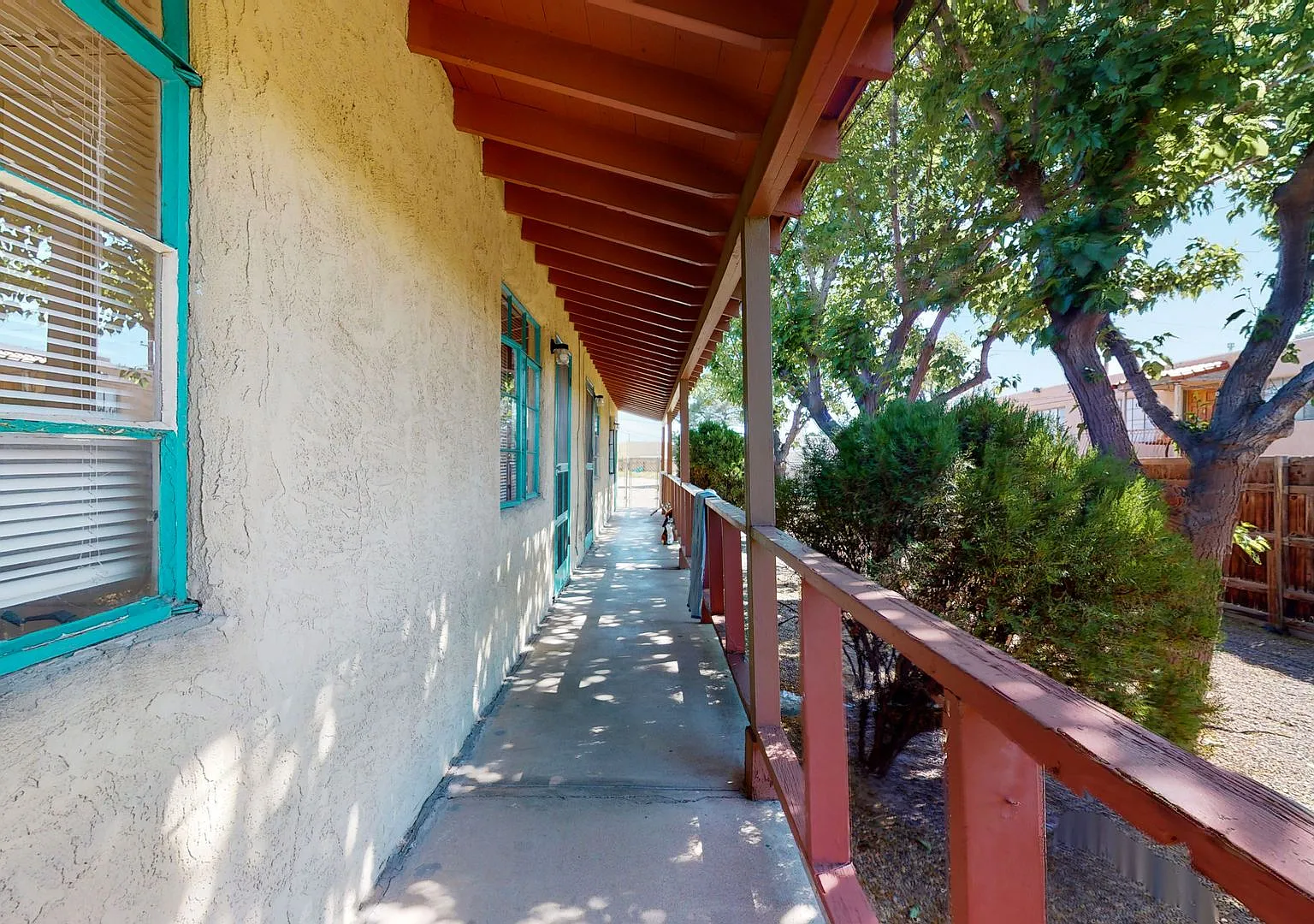 1816 — Photo 2