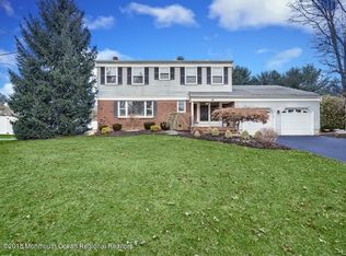 24 Alison Ct, Marlboro, NJ 07746