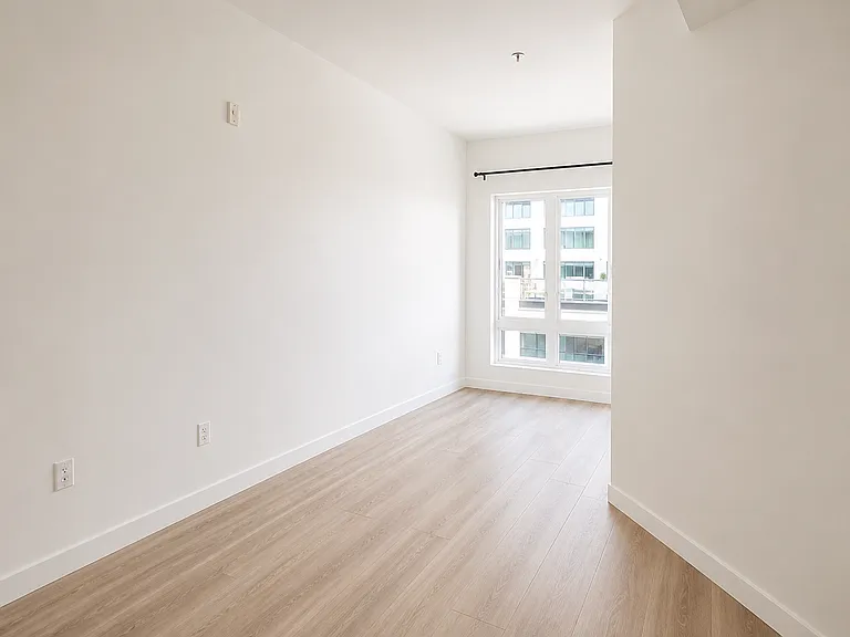 450 J St #5071 — Photo 7