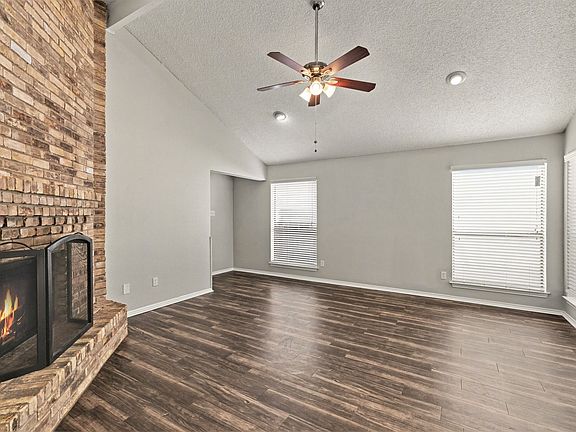 5th image of 124 Summit Cv