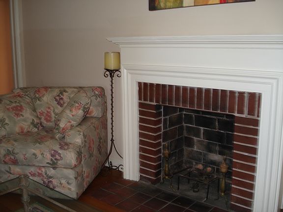 4th image of 799 N Park Dr SE