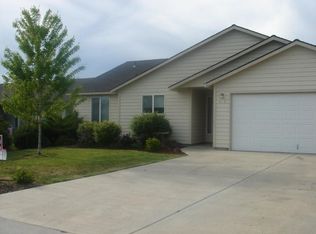 819 NE Negus Pl, Redmond, OR 97756