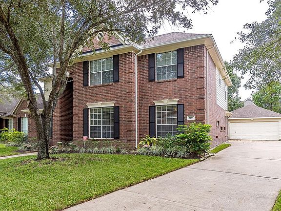3rd image of 1314 Blackheath Ct