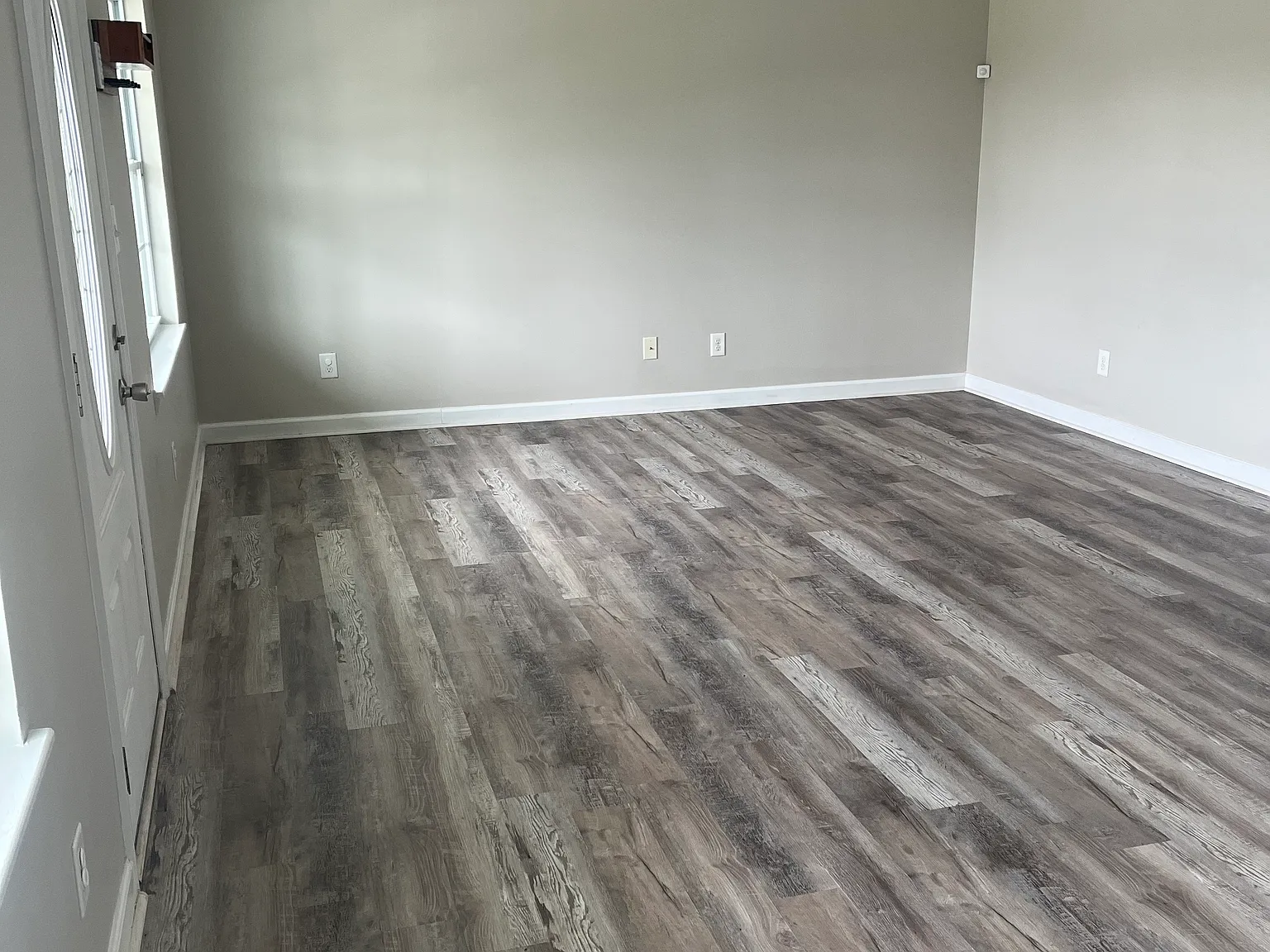 3 bed, 1273 sqft, $1,750 — Photo 2
