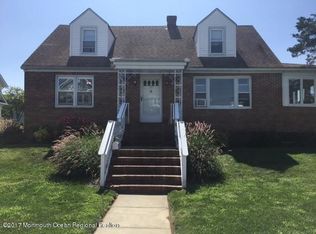 20 Johnson St, Monmouth Beach, NJ 07750