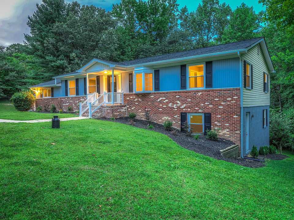 1st image of 45510 Poplar Ln