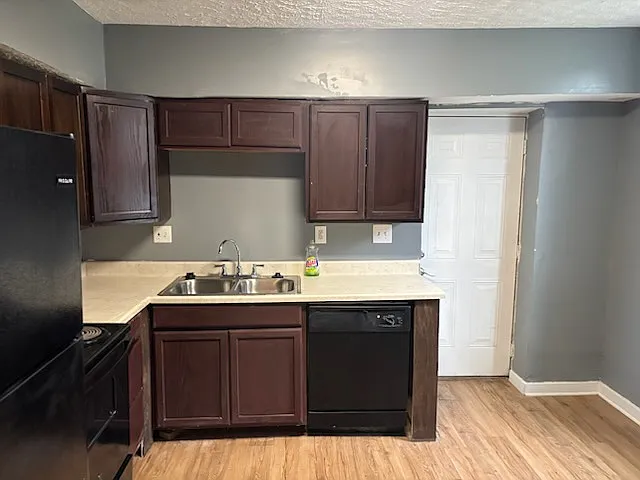 424 Stoddart Ave — Photo 9