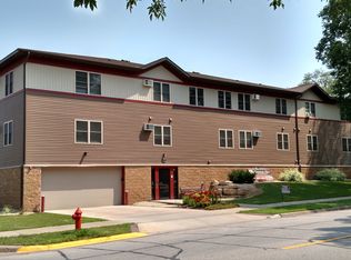 1426 W Broadway St APT 310, Winona, MN 55987