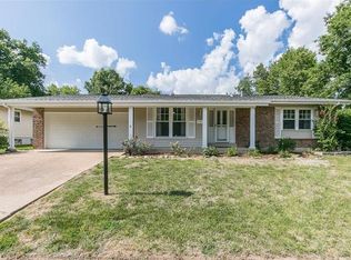 501 Arborwood Dr, Ballwin, MO