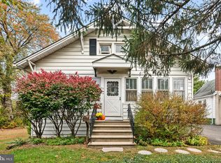 29 E Gloucester Pike, Barrington, NJ 08007