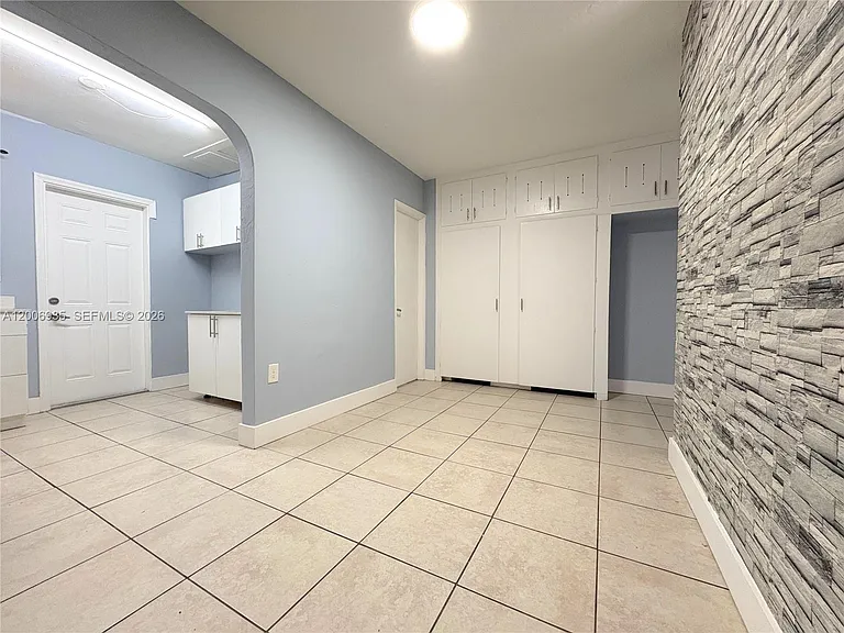 1815 McKinley St #9 — Photo 3