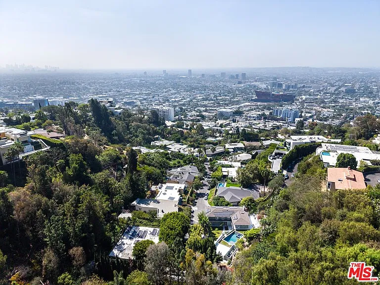1404 Devlin Dr — Photo 4