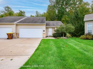 225 Barrington Cir #72, Lansing, MI 48917