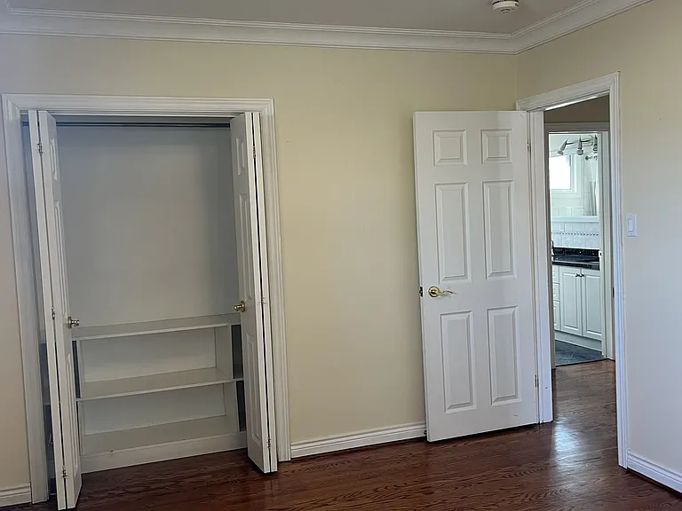 1166 McBride Ave #UPPER — Photo 25