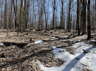 123 Tanbark Dr, Greentown, PA 18426