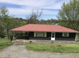 1028 Grove St, Loudon, TN 37774