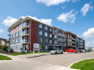 90 Waterford Green Cmn, Winnipeg, MB R2R 2Z3