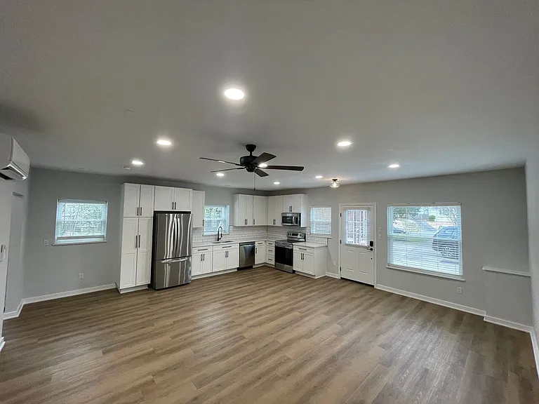5705 Telfair Rd — Photo 3